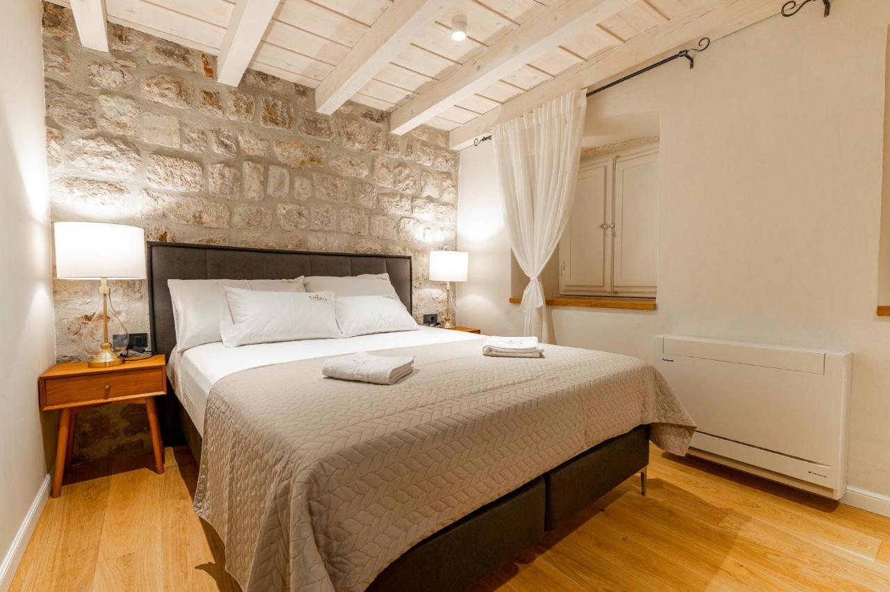 Superior 2 Bedroom Apartment Gabriela Дубровник Экстерьер фото