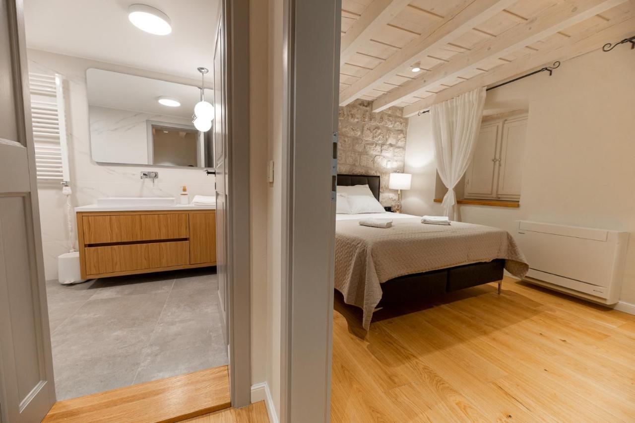 Superior 2 Bedroom Apartment Gabriela Дубровник Экстерьер фото