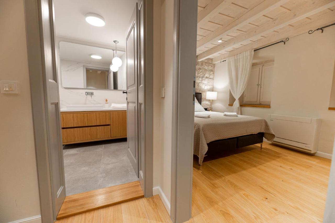 Superior 2 Bedroom Apartment Gabriela Дубровник Экстерьер фото